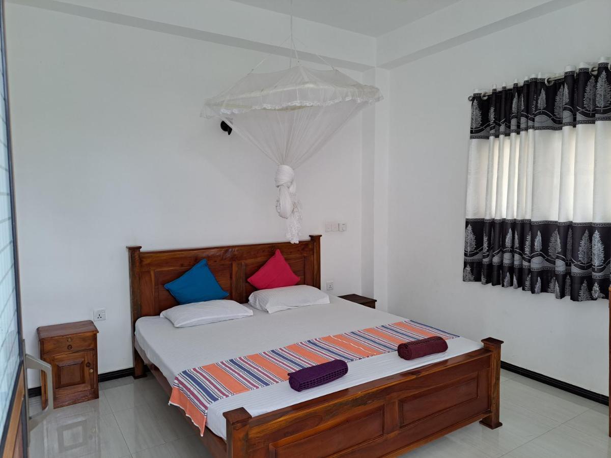 B & B Charm Dikwella Luaran gambar