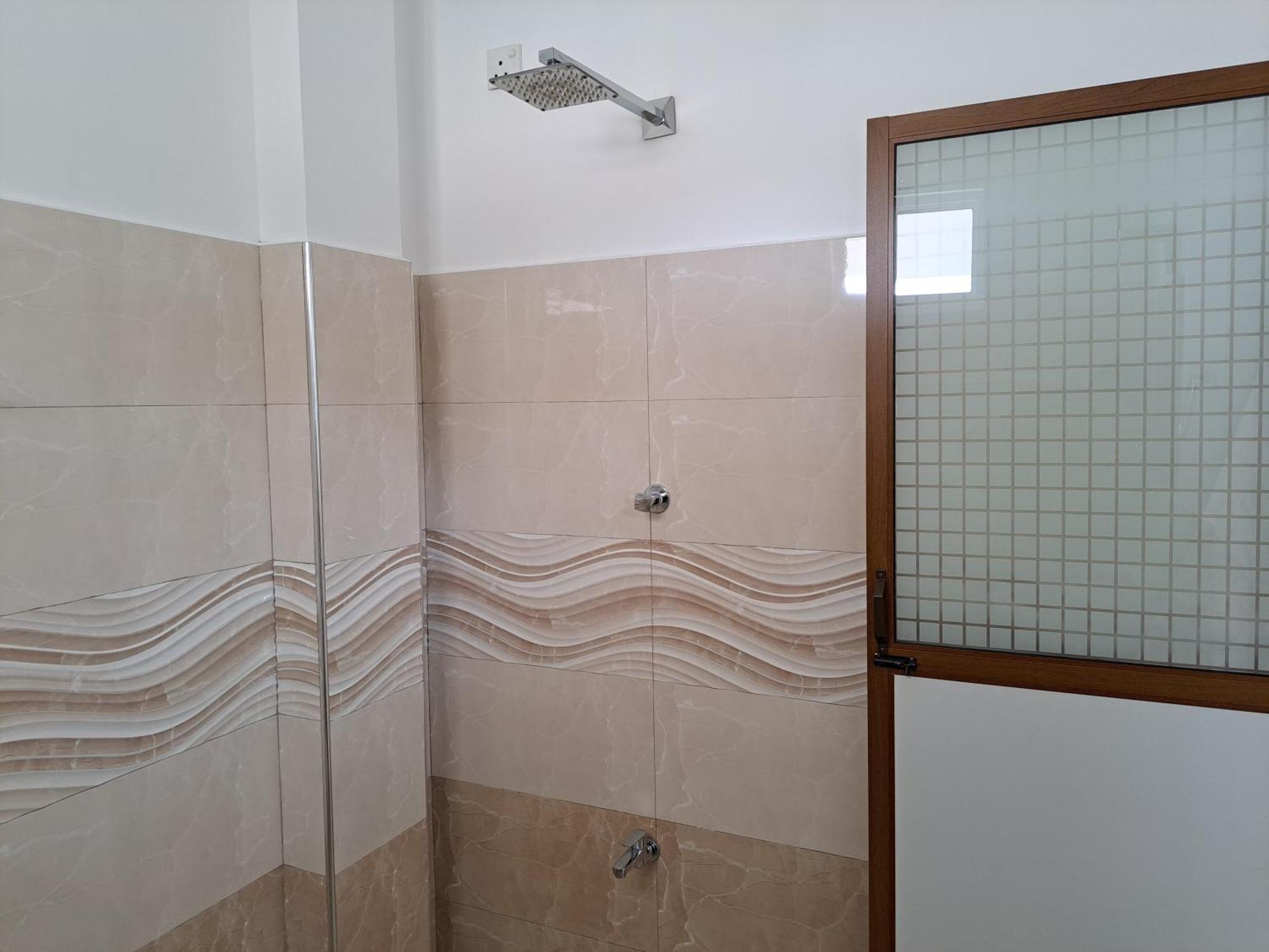 B & B Charm Dikwella Bilik gambar